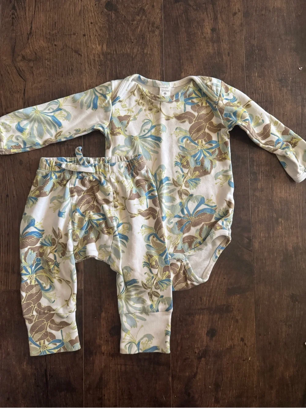 kate quinn Floral Infant Set in Cream, Blue & Brown